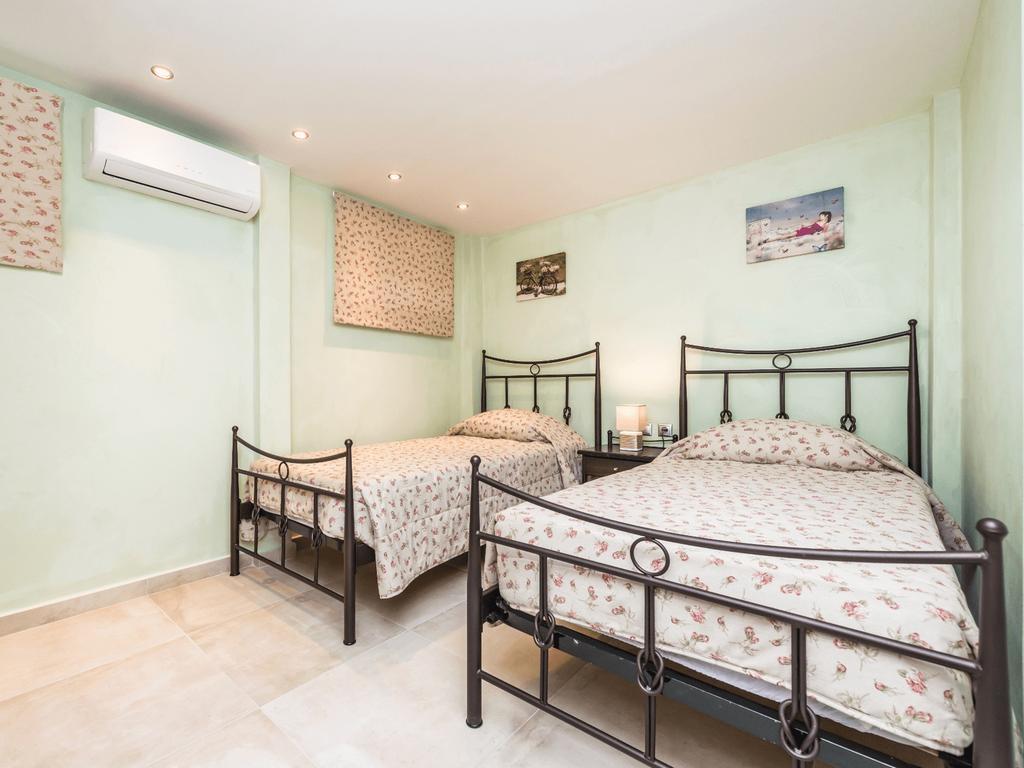 Villa Callisto- Elegant Restored Villa With Pool Gyri Exterior photo